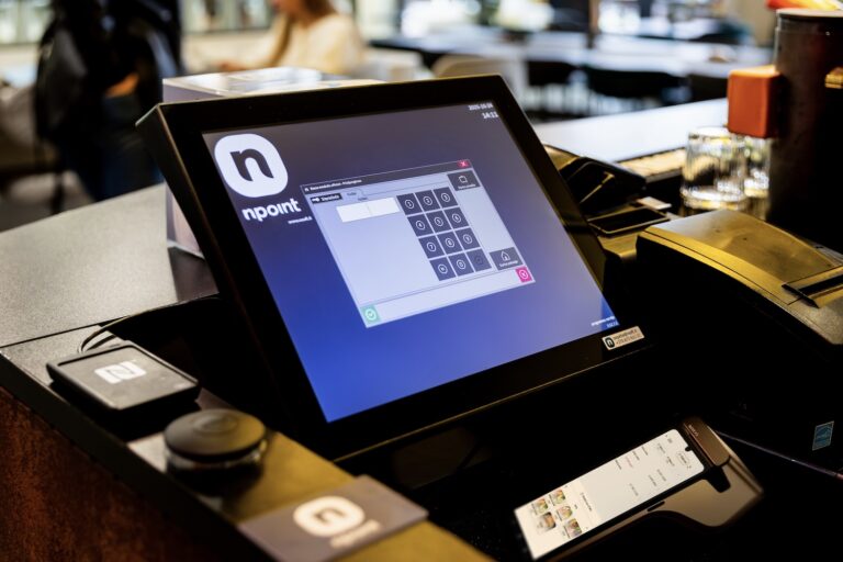 Naujos kartos mobilioji kasos aplikaciją sukurta specialiai restoranų verslui_nSoft nuotr